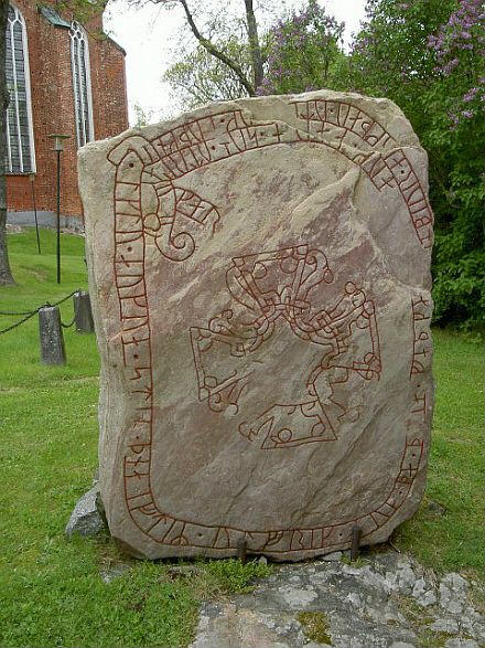 Lockhällen vid kyrkan