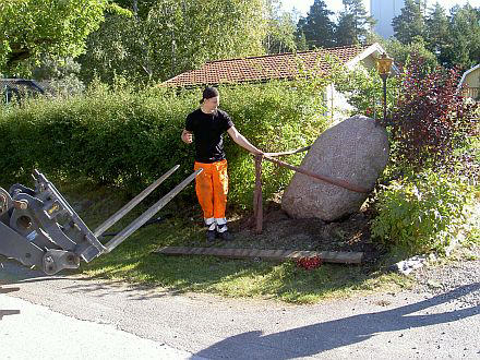 Stenen nästan i läge